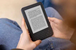 Từ vựng e-reader nghĩa là máy đọc sách điện tử - tienganhdaily.vn