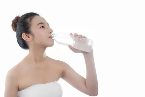 Từ vựng Drink water nghĩa là Uống nước - tienganhdaily.vn